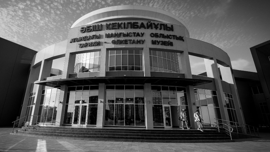 "Жетіскен екенсіңдер": Еркеш Хасен 11 жас үлкен әйеліне сезімін білдірді